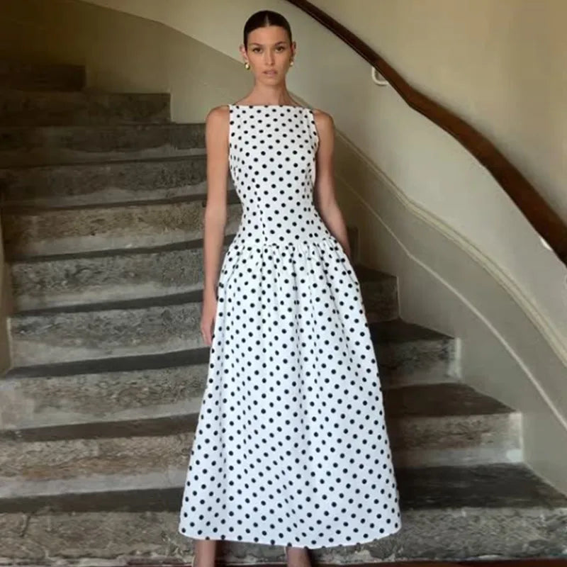 Vestido de fiesta elegante de lunares y cintura alta, batas con tirantes y espalda descubierta a la moda con cuello cuadrado, batas para vacaciones femeninas de verano 2025
