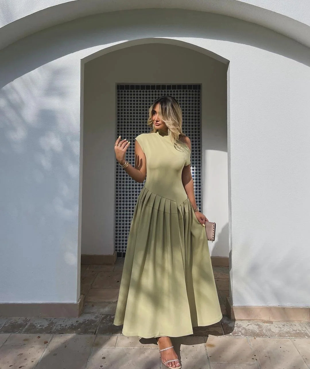 Vestido largo plisado de retales para mujer, vestido elegante negro con medio cuello alto, manga corta, vestidos de cintura alta, batas de calle para oficina